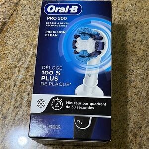 Oral-B Pro 500 Rechargeable Electric Toothbrush - Blue